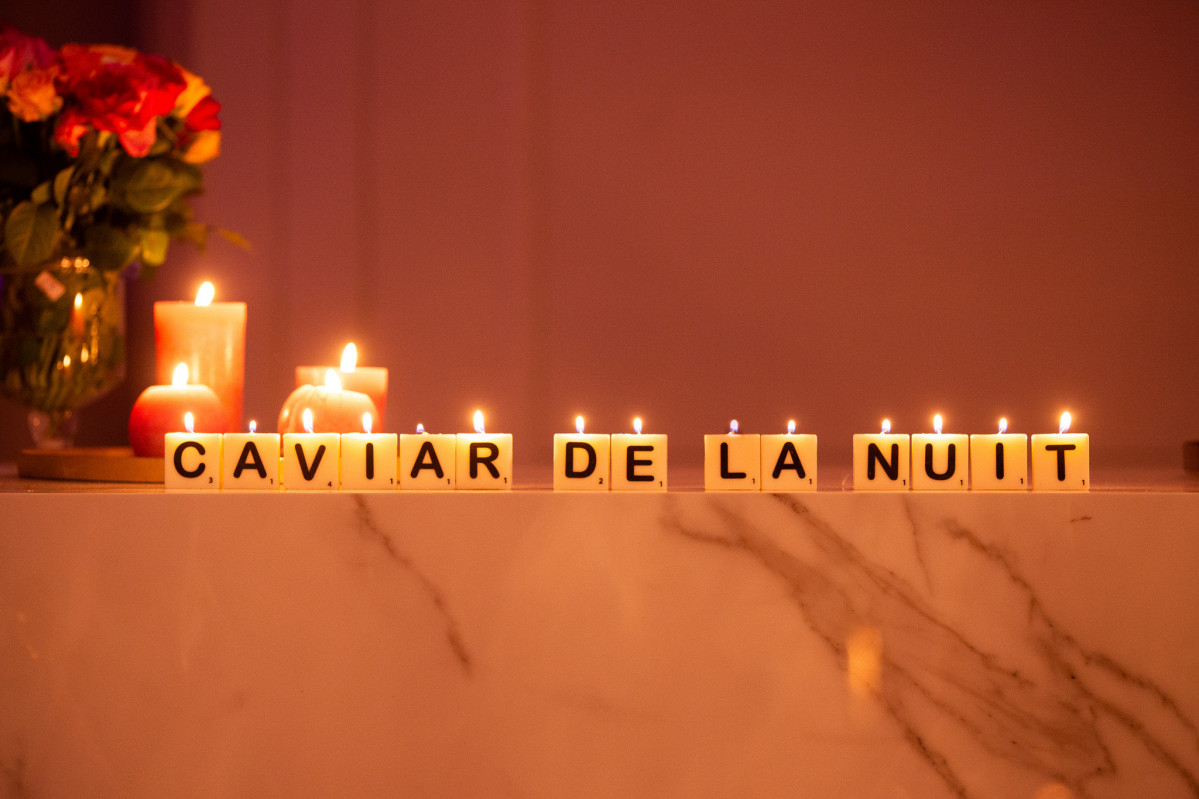 Caviar de la Nuit burning candles