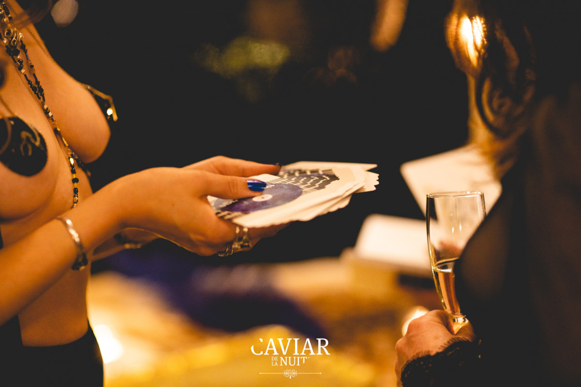 Caviar de la Nuit gifts